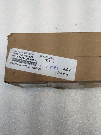DAMAGED PORSCHE 9976132610001C CRUISE CONTROL SWITCH FOR 911/BOXSTER NEW R23
