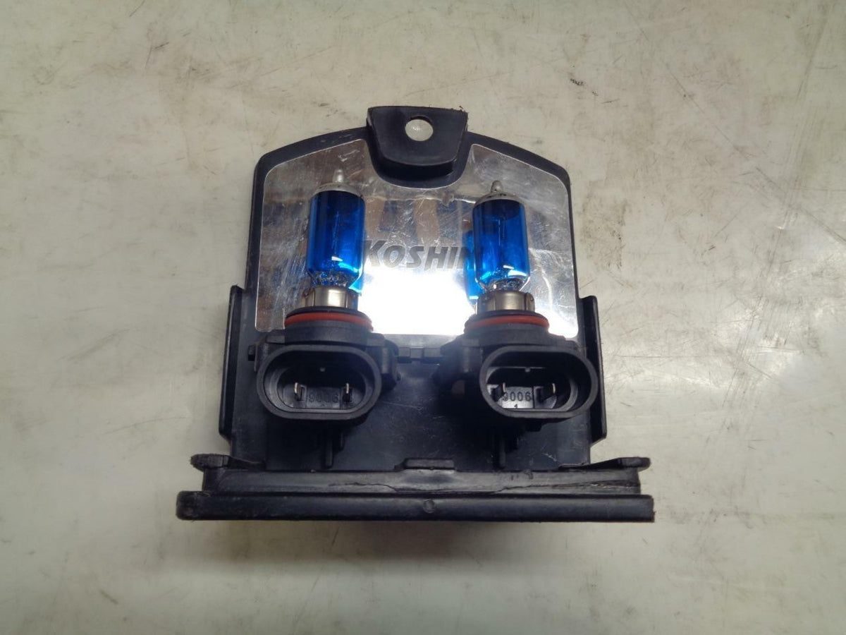 USED SPYDER KOSHIN HALOGEN HEADLIGHT BULB 12V 80W HB4 9006 (DAMAGED) SR