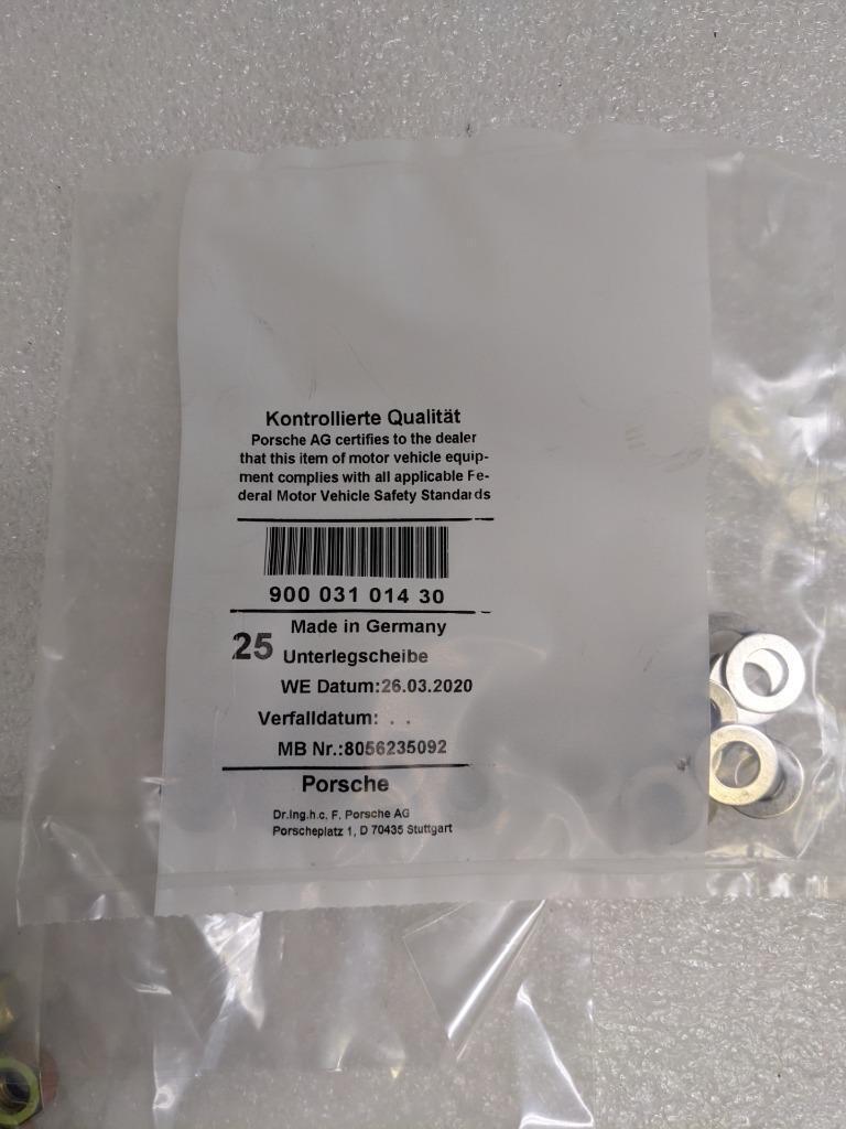 PORSCHE 93010590201 ENGINE VALVE COVER GASKET KIT FOR 911 NEW PGB2TA