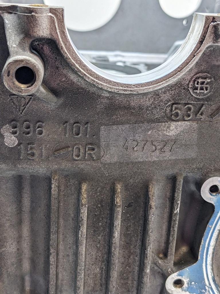 PORSCHE 911/996 3.4L RIGHT AND LEFT SIDE ENGINE BLOCK 9961011510R USED 996BGL2