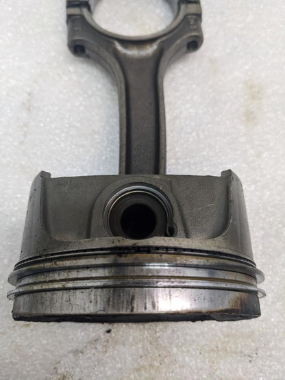 PORSCHE 986 BOXSTER 2.7L PISTON W/CONNECTING ROD #4 9961031028R USED 996GL2T1