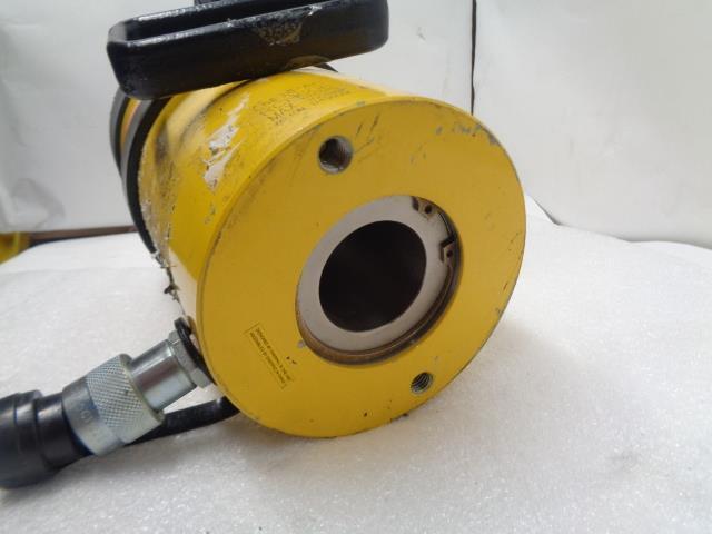 ENERPAC RCH606 HOLLOW PLUNGER HYDRAULIC CYLINDER 6" STROKE 60 TON CAP NEW N.2 B2
