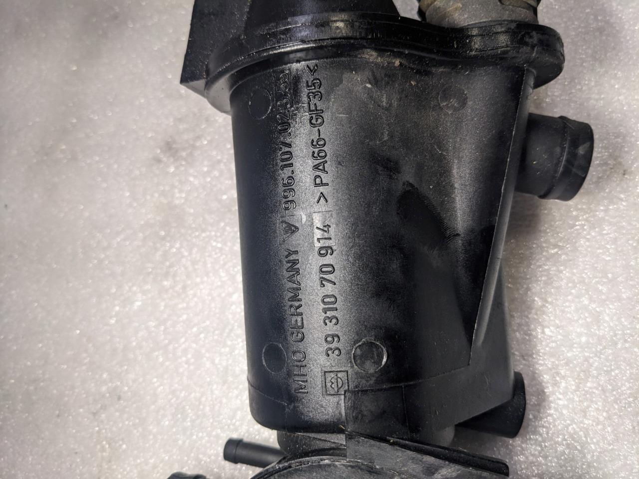 PORSCHE OIL SEPERATOR CRANKCASE VENT VALVE W TUBE 99610702355 USED 996BGL