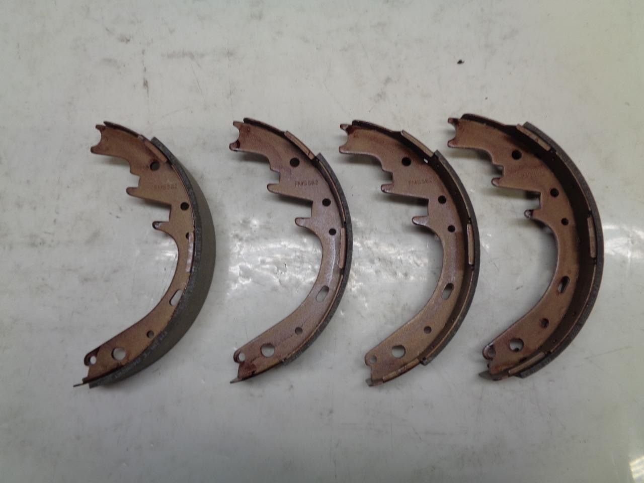 NEW PBR BRAKE SHOE SET  2141AT582 SET R5