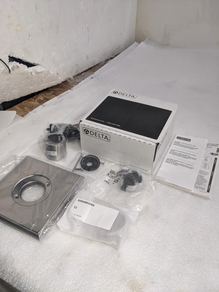 DELTA TESLA SINGLE-HANDLE 3-SPRAY SHOWER FAUCET TRIM KIT T17252-SS NEW R27