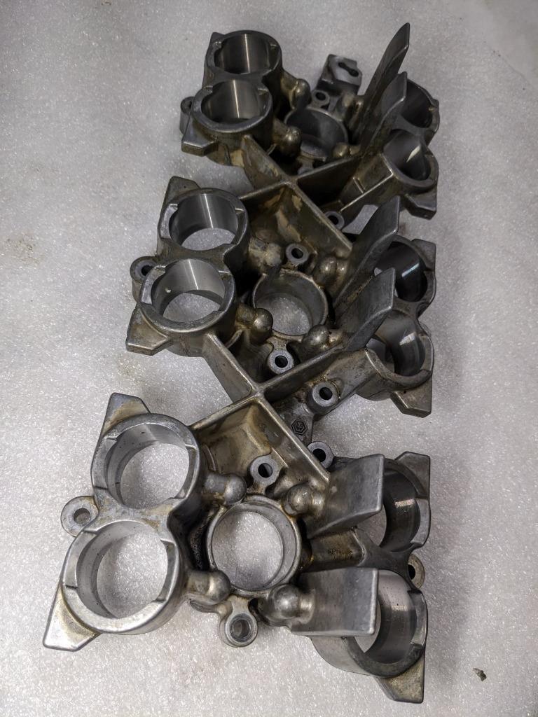 PORSCHE 911 996 98-05 TAPPET HOUSING CAMSHAFT 9961041058R USED 996B.G.L.