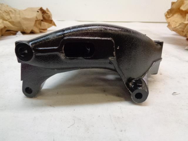 REFINISHED ALTERNATOR AND AC COMPRESSOR MOUNTING BRACKET 944 126 123 5R R25T8