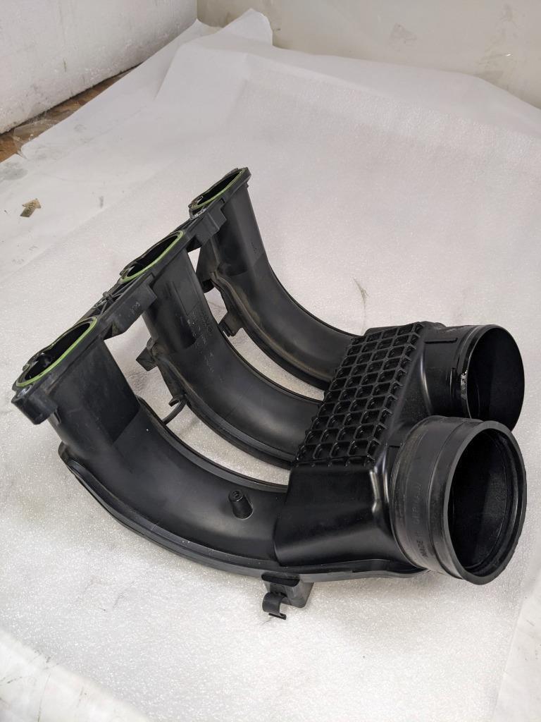 PORSCHE BOXSTER 987 INTAKE BRIDGE 99711013601 USED 996.B.G.L.