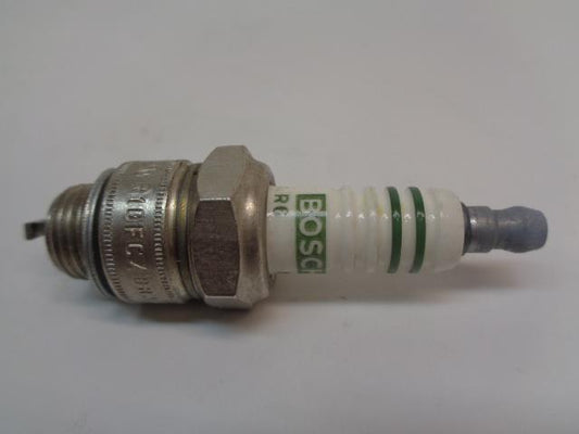 BRAND NEW BOSCH SUPER SPARK PLUG OLDSMOBILE PONTIAC 10 PACK 7521 R13T3