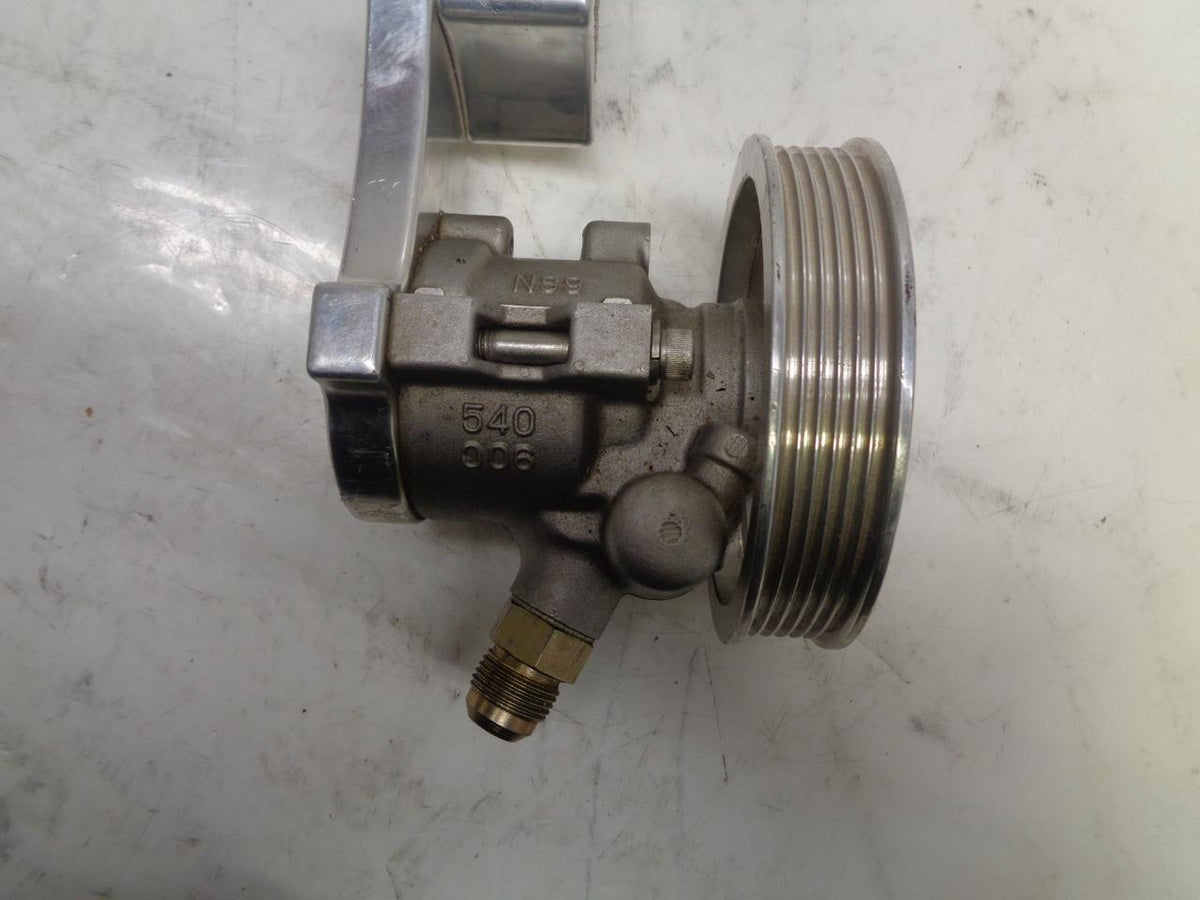 USED BILLET BRACKET POWER STEERING PUMP AND PULLEY R15