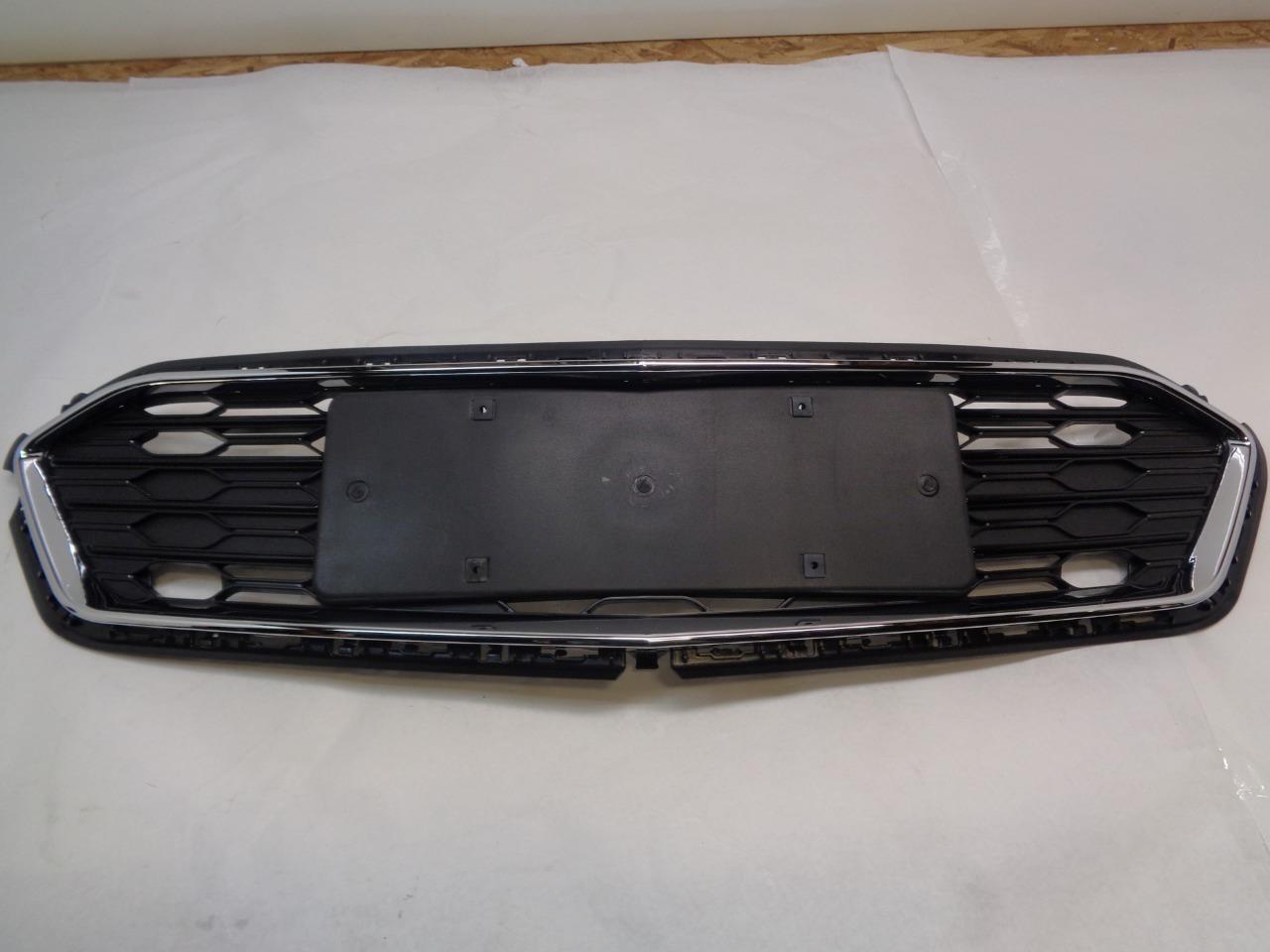 NEW FRONT LOWER MIDDLE BUMPER GRILLE for 16-18 CHEVY CRUZE R18