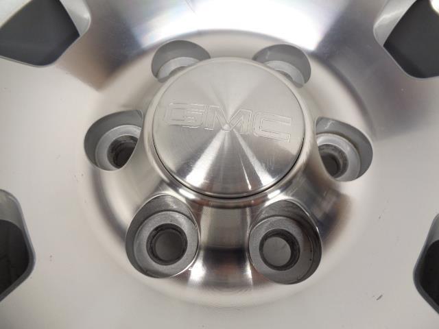 GMC MACHINED SILVER 6 SPOKE WHEEL for SIERRA YUKON 05-08 17X7.5 6X139.7 ET31 WR