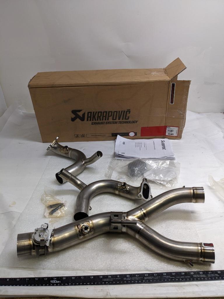 AKRAPOVIC E-B12E4/1 TITANIUM HEADER KIT FOR 2023 BMW R 1250 GS/ADVENTURE NEW R19