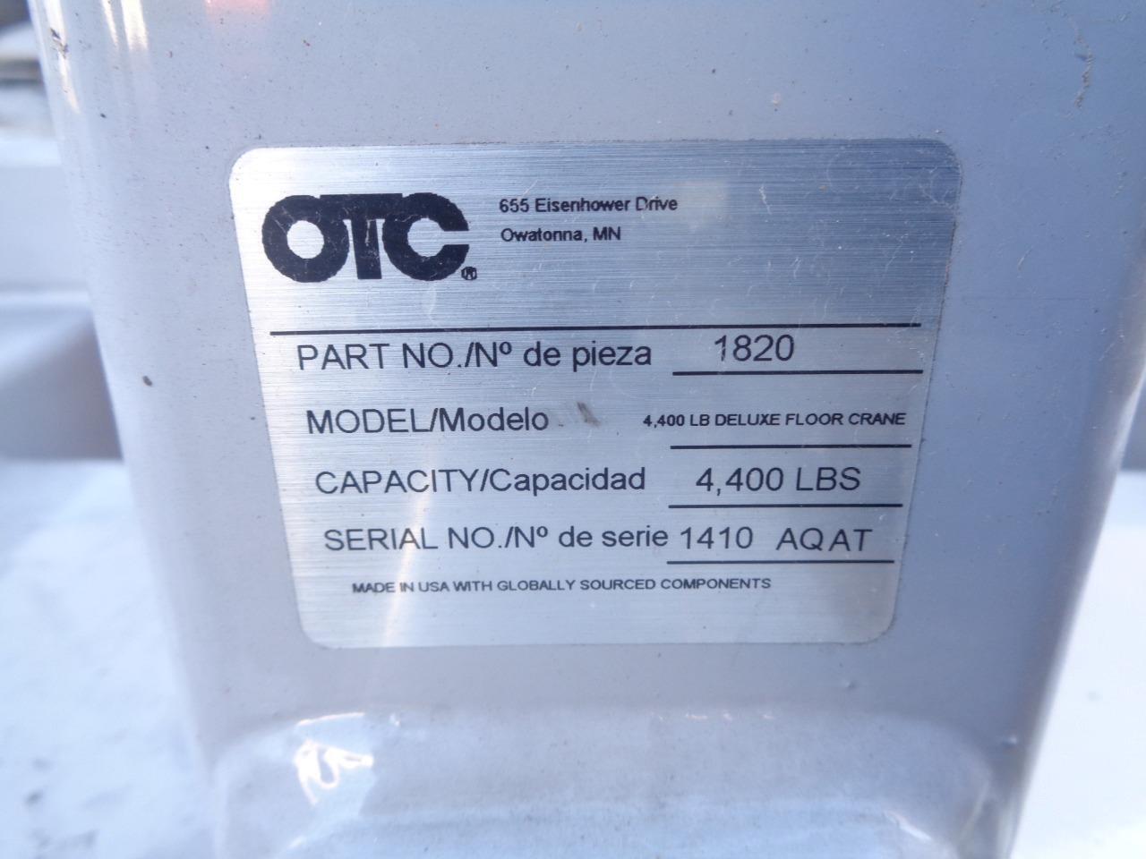 OTC 1820 4400LB DELUXE STEEL FLOOR CRANE 85" Ht 41-1/2" Lg 41-1/2" Wd