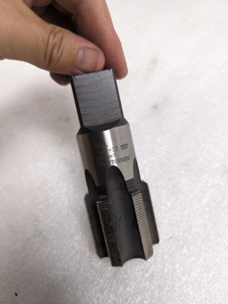 REGAL 1-1/2"-18 NEF PLUG TAP HSG H-7 W/ HALF CASE NEW R22T5