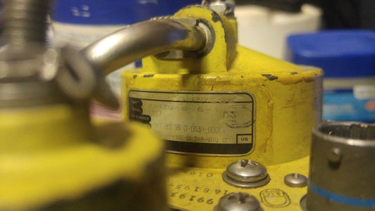 F/A-18 Hornet Honeywell Pressure Regulating Valve USED OEM 3213946-6-1 BSRG1