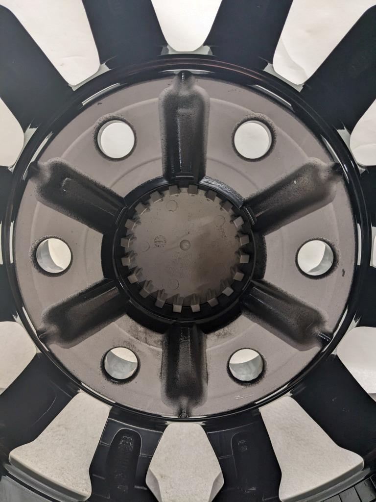 1 GM WHEEL 23377014 18X8.5 ET26 GLOSS BLACK 6X139.7 FOR GMC SIERRA 1500 NEW B2