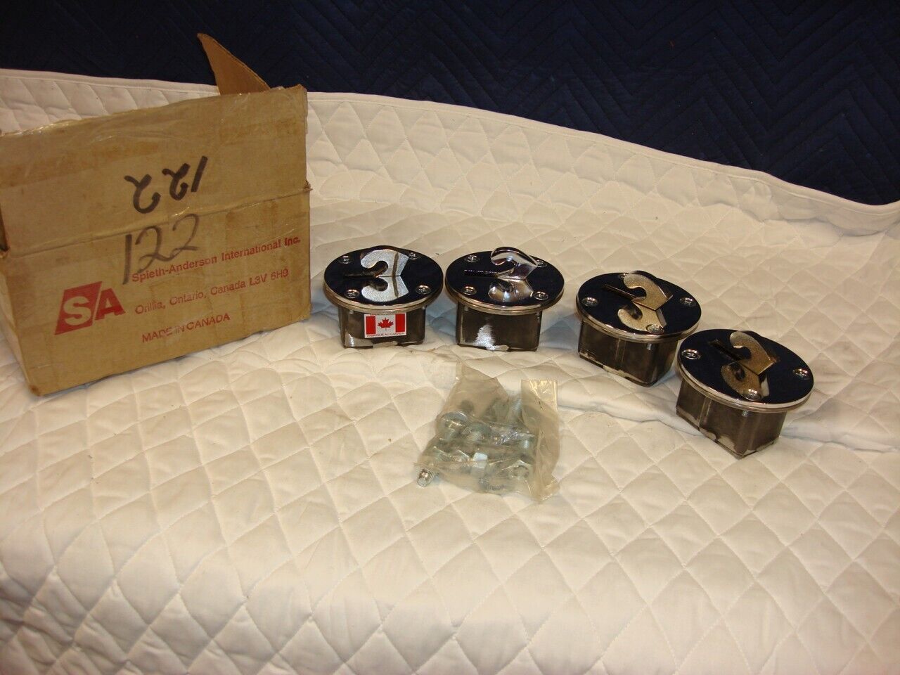 SA HOOK PLATE SOCKET GYMNASTICS FLOOR ANCHOR 122 NEW R17