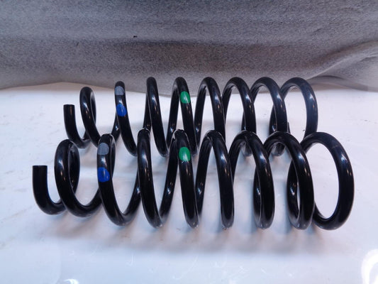 USED FRONT COIL SPRINGS FOR PORSCHE MACAN 2019-2020 95B-411-106-J-504 R24T4