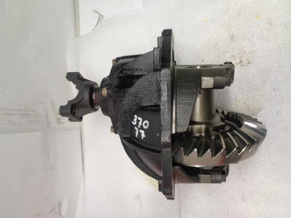 FORD 9 INCH DIFFERENTIAL 3.70 RATIO WITH CURRIE 94026 AND STRANGE U1603 YOKE R10