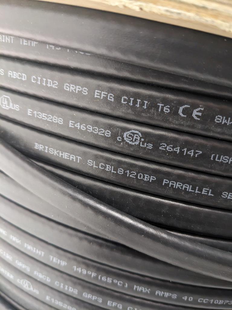 BRISKHEAT SLCBL8120BP SELF-REGULATING HEATING CABLE 8W 120V 1000FT NEW B2