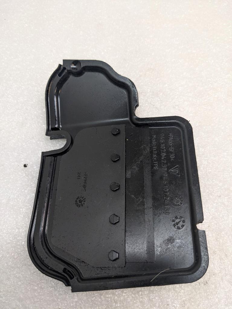 15-18 PORSCHE MACAN OIL TUB BULKHEAD 94610704230 USED R21