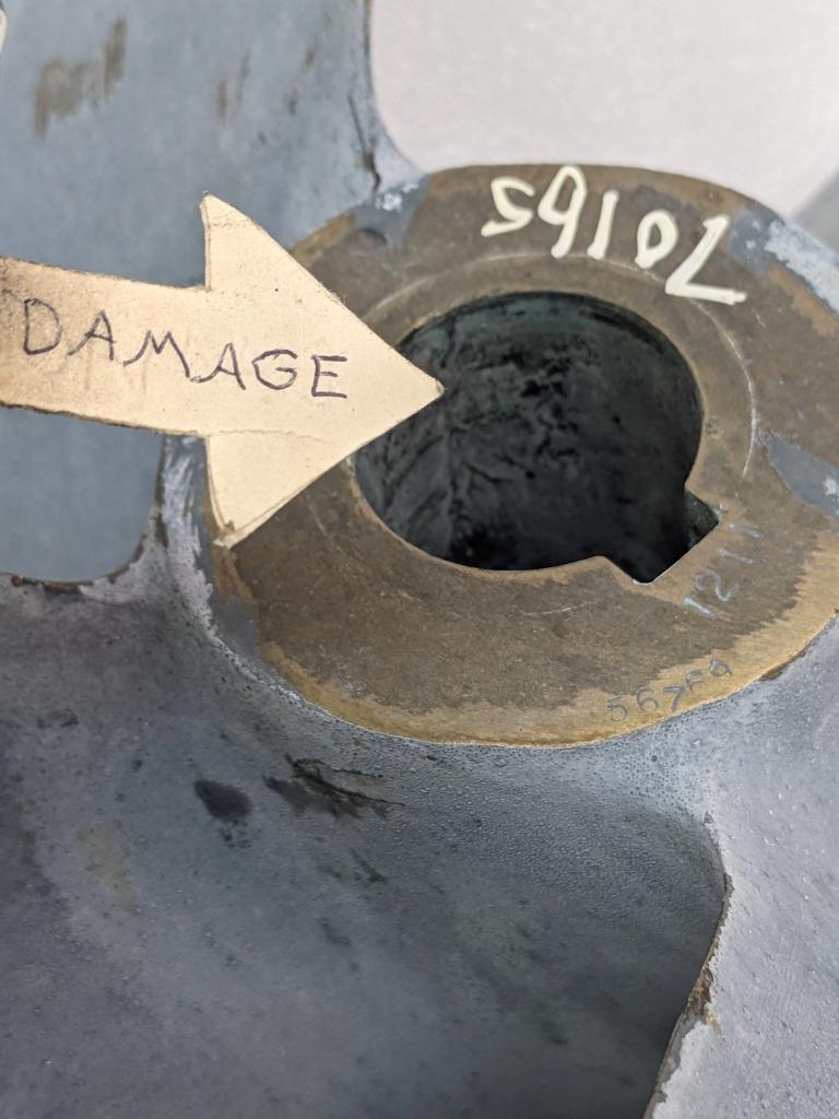 BRASS 28X28X8X16X11 SINGLE 4-WAY BOAT PROPELLER 6768 NEW B2