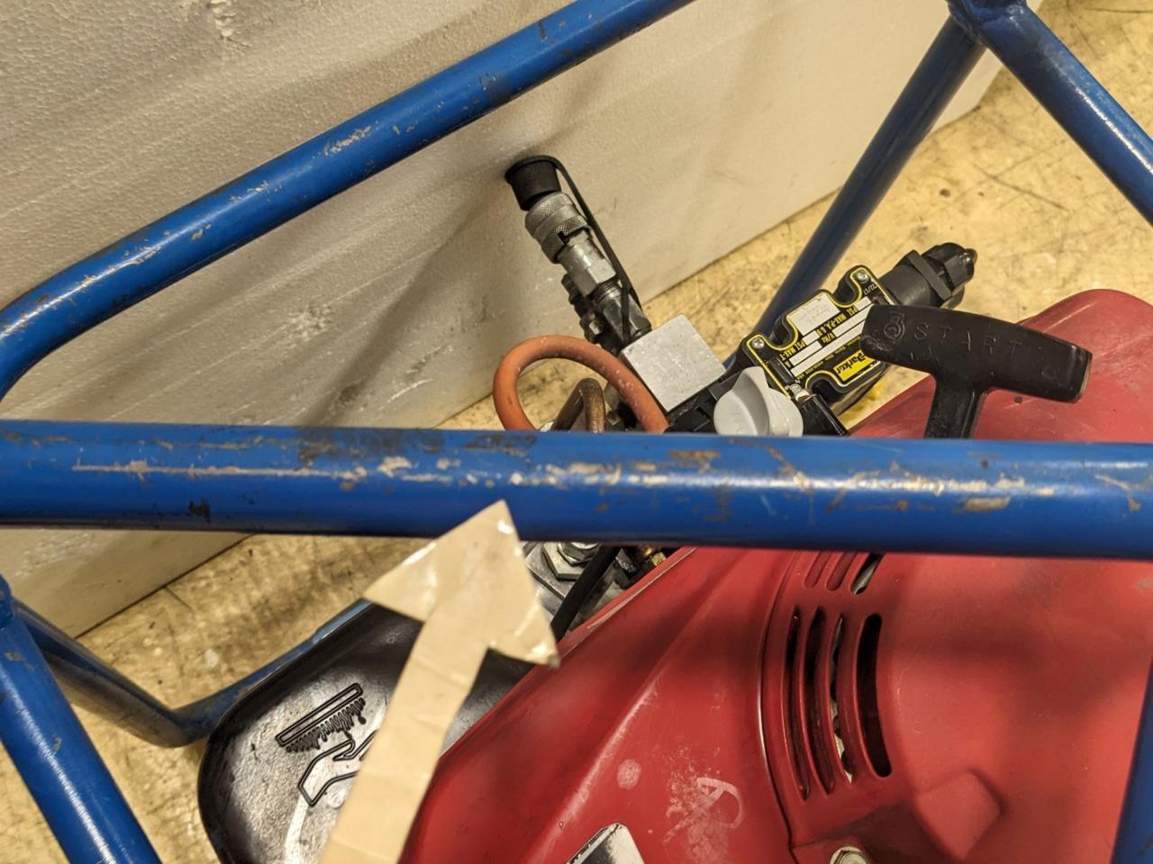 POWER TEAM 913F GAS POWERED HYD POWERIG W/ 4-CYCLE GAS MOTOR B2