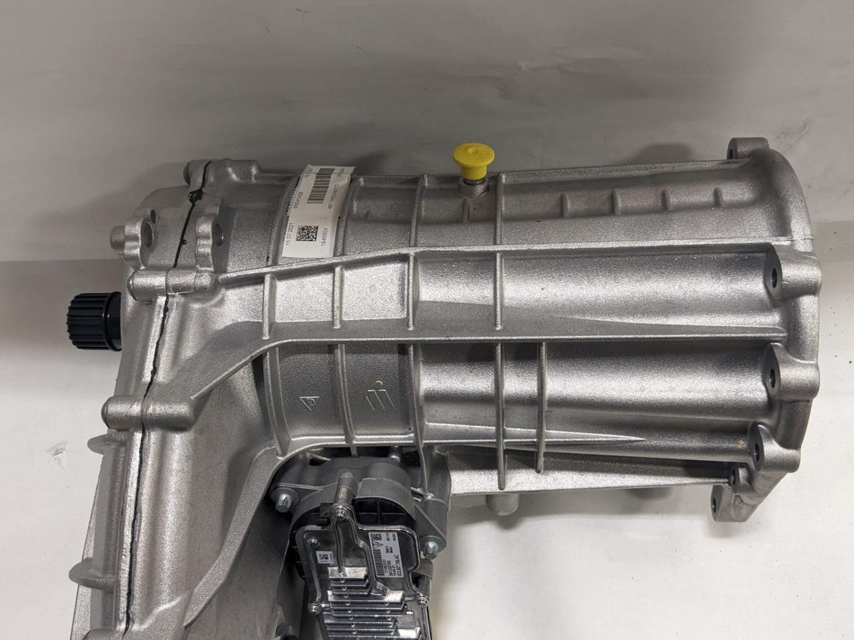 GENUINE PORSCHE 958 351 042 BX 15-18 CAYENNE TRANSFER BOX CASE T3 BSRG4