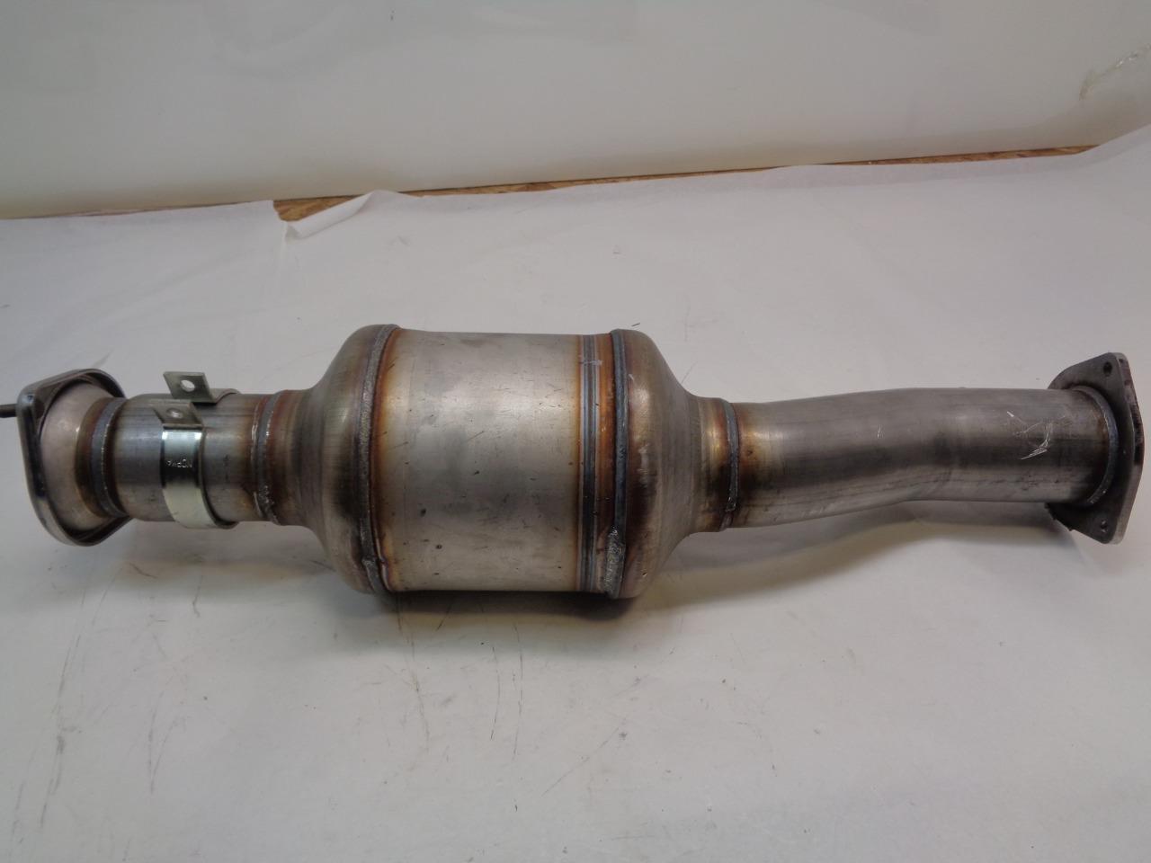 DIESEL OXIDATION CATALYST EXHAUST 82002767 A00821258 FOR NAVISTAR INTERNATIONAL