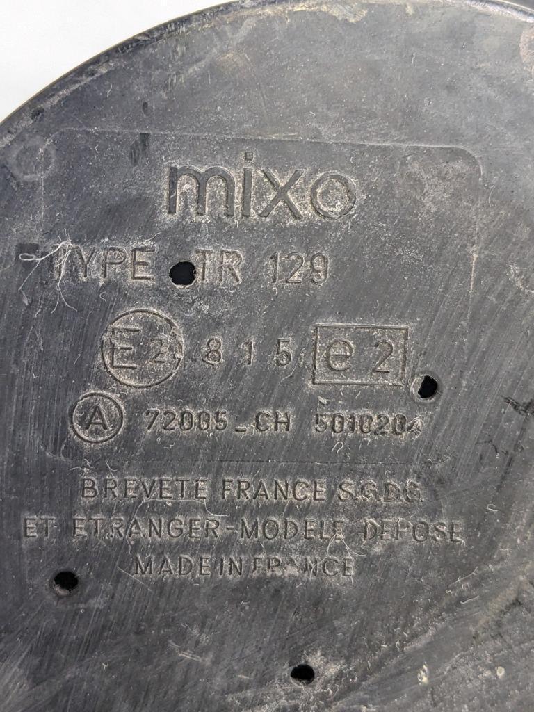 PORSCHE 84-91 944 LOW PITCH TONE ELECTRIC HORN SIREN MIXO TR129 PAIR #2 USED R21