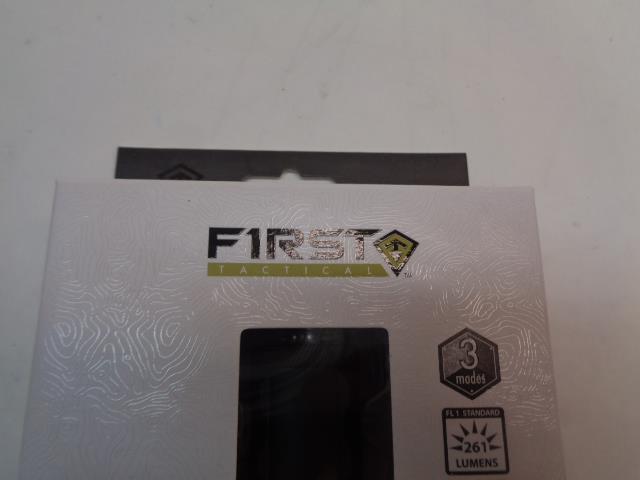 NEW FIRST TACTICAL TRITAC FLASHLIGHT 261 LUMENS 141004-019 SR