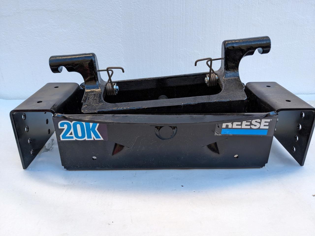REESE 20K FIFTH WHEEL HITCH (BASE ONLY) 30083 R18