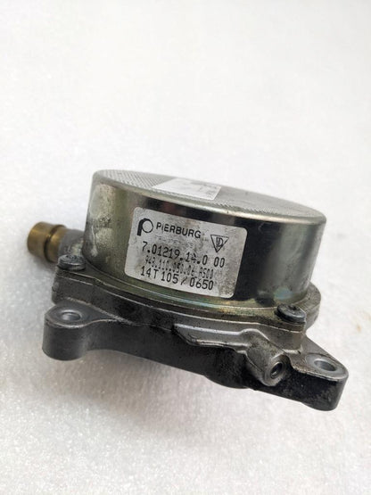 2016-18 PIERBURG PORSCHE MACAN ENGINE VACUUM PUMP 94610053000 USED R25