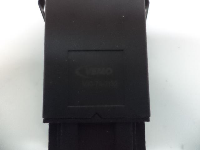 BRAND NEW VEMO HAZARD FLASHER SWITCH V10 73 0132 INT R17T1