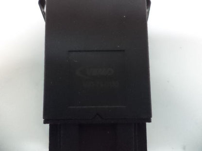 BRAND NEW VEMO HAZARD FLASHER SWITCH V10 73 0132 INT R17T1