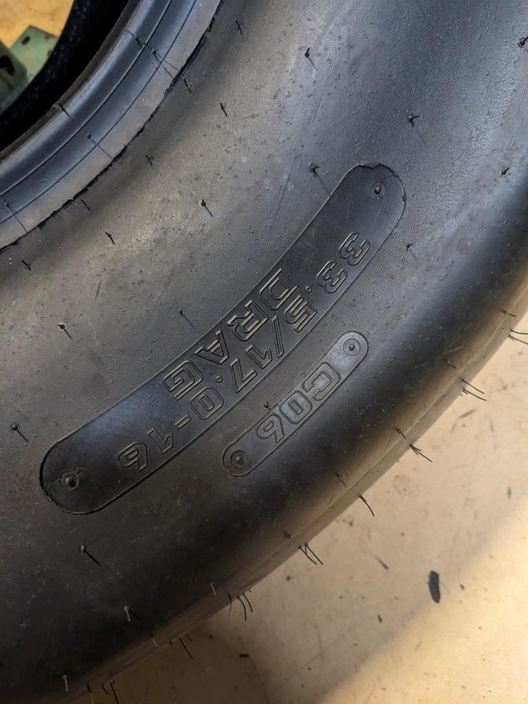 2 HOOSIER CO6 33.5 17.0 16 DRAG RACING TIRES 18700CO6 CQ1 18700CO6 CQ1