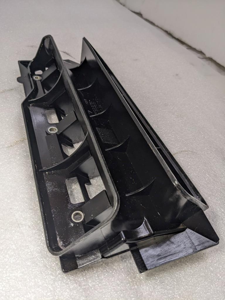 PORSCHE BOXSTER CAYMAN ENGINE MOTOR OIL SEPERATOR 99610101000 USED 996.B.G.L.