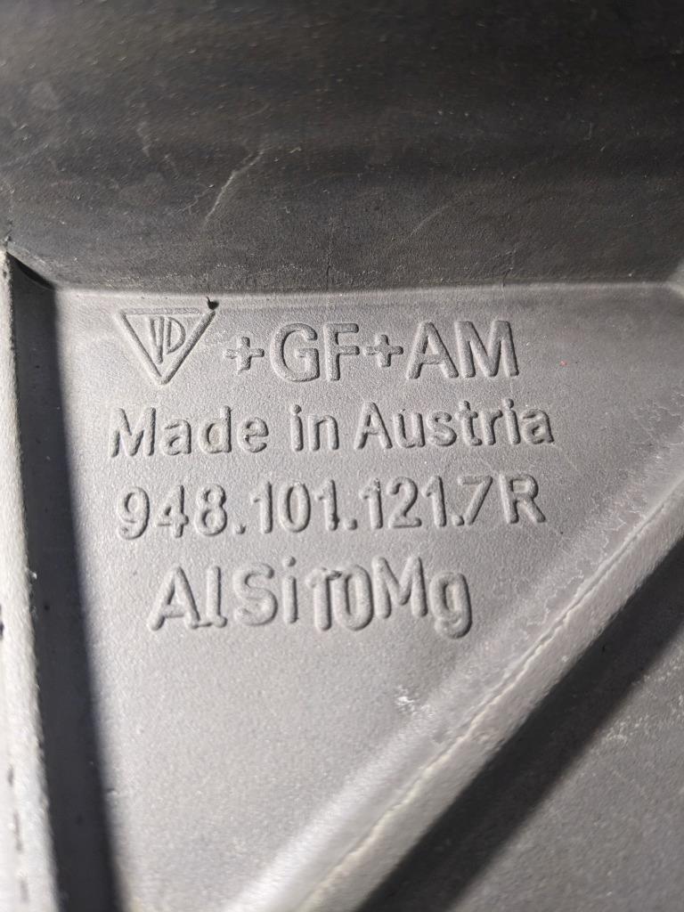 PORSCHE CAYENNE 4.5L TIMMING CHAIN COVER 9481011217R USED 996BGL