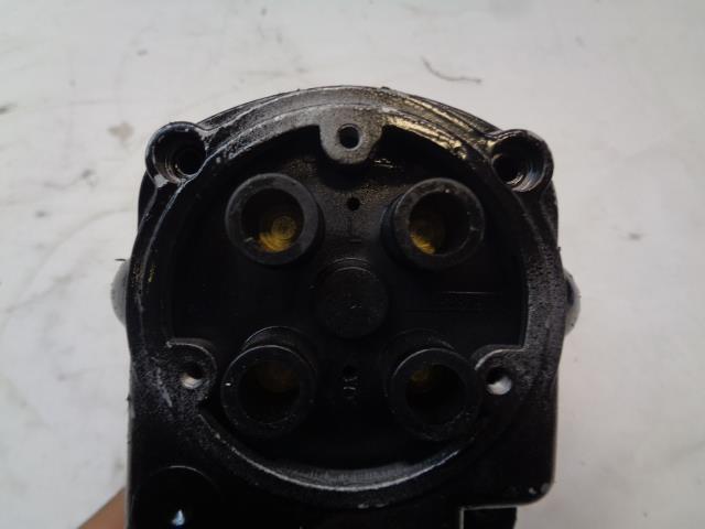 CHAMPION AEROSPACE MAGNETO MODEL 4372 CORE R13