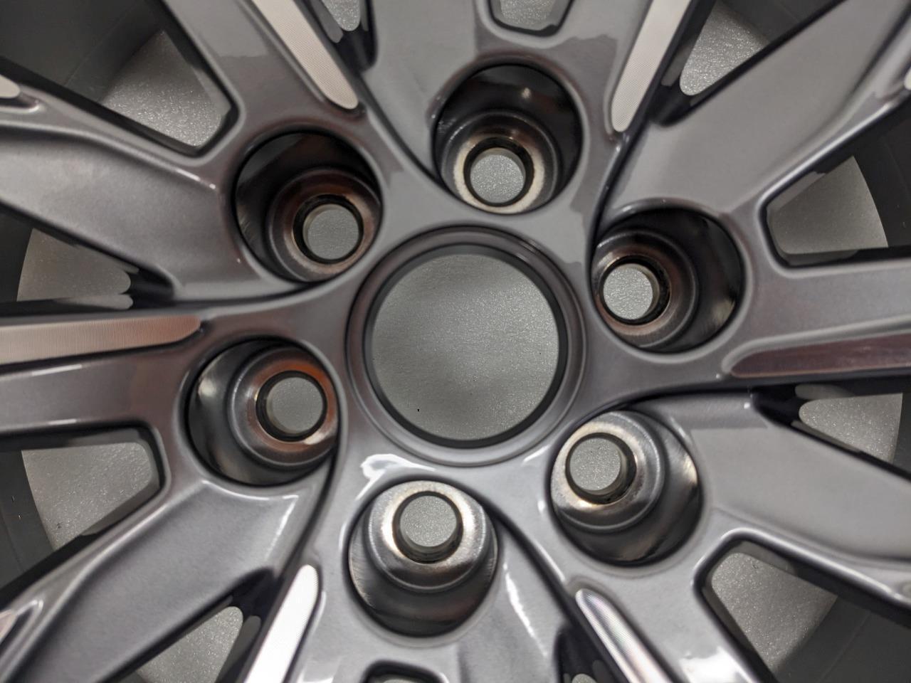 20x8 Chevrolet Traverse 2022-23 Machined Charcoal Wheel Rim 84353724