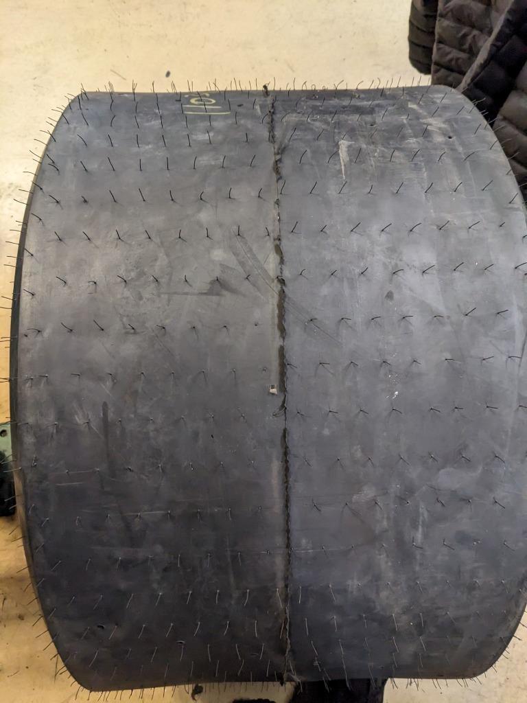 2 HOOSIER CO6 33.5 17.0 16 DRAG RACING TIRES 18700CO6 CQ1 18700CO6 CQ1