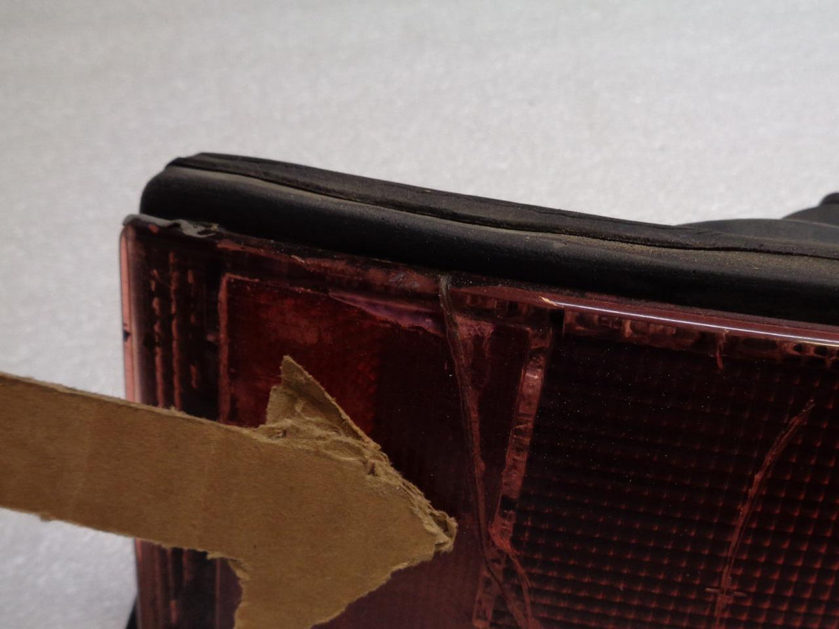 Porsche 964 Right Tail Light Assembly USED GENUINE 964 631 908 03 R25T4