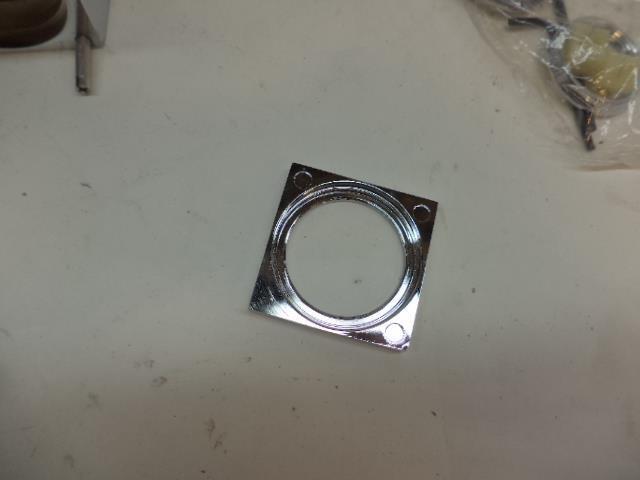 NEW DANZE D300962T MID-TOWN MOUNTED ROMAN CHROME FAUCET W/ DUBBLE HANDLE R30