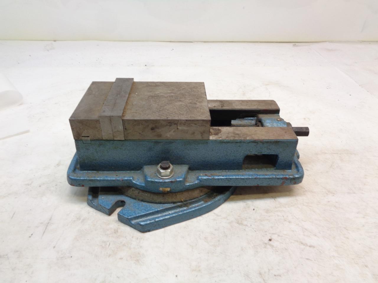 NEW STEEL 5-1/2" MILLING MACHINE VISE W/ SWIVEL BASE (MISSING CRANK KEY) SR
