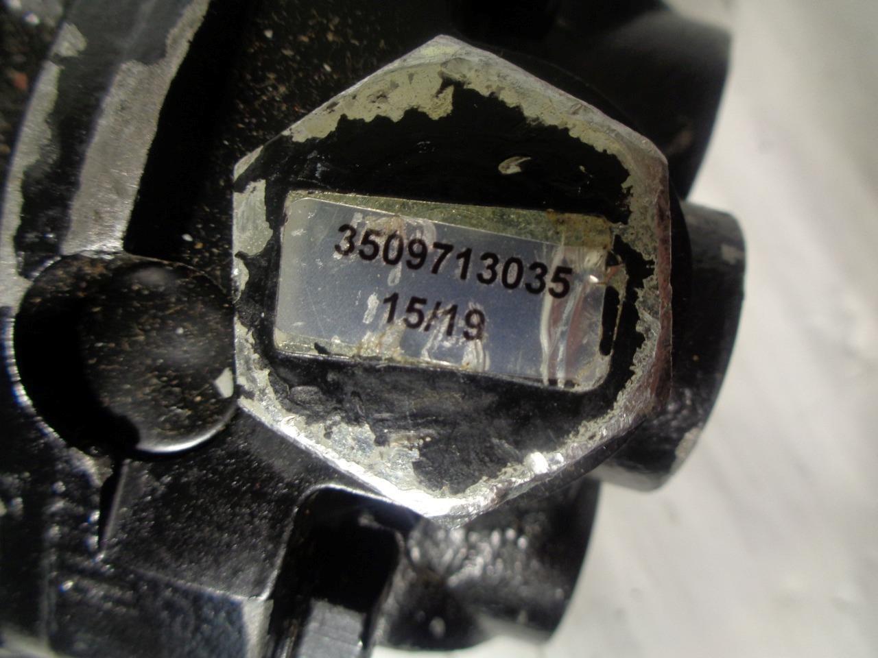 PARKER HANNIFIN ULTRA IRON MOTOR PGP/PGM SERIES 7029112218 NEW J2