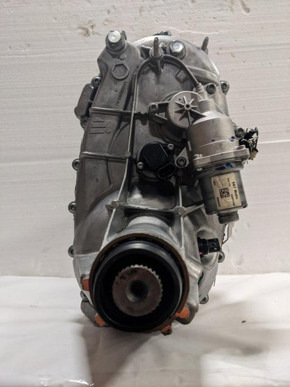 GM Transfer Case 84467435 Chevy Avalanche, Cadillac Escalade NEW DAMAGED BSRG3