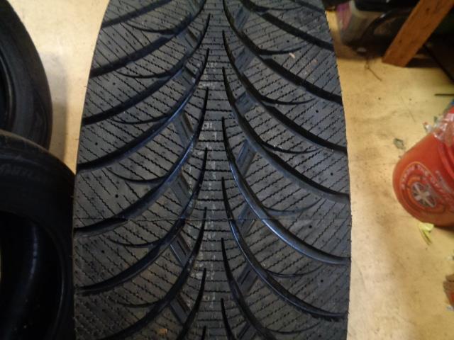 1 GOODYEAR WINTERCOMMAND P 265 70 17 115S SL TIRE 132201788 BQ1
