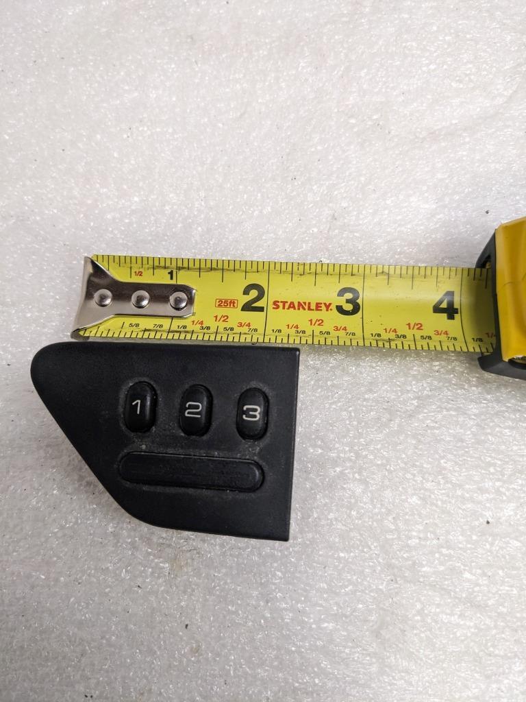 PORSCHE 92861324500 MEMORY SEAT ADJUSTMENT SWITCH FOR 87-91 928 USED R24T4