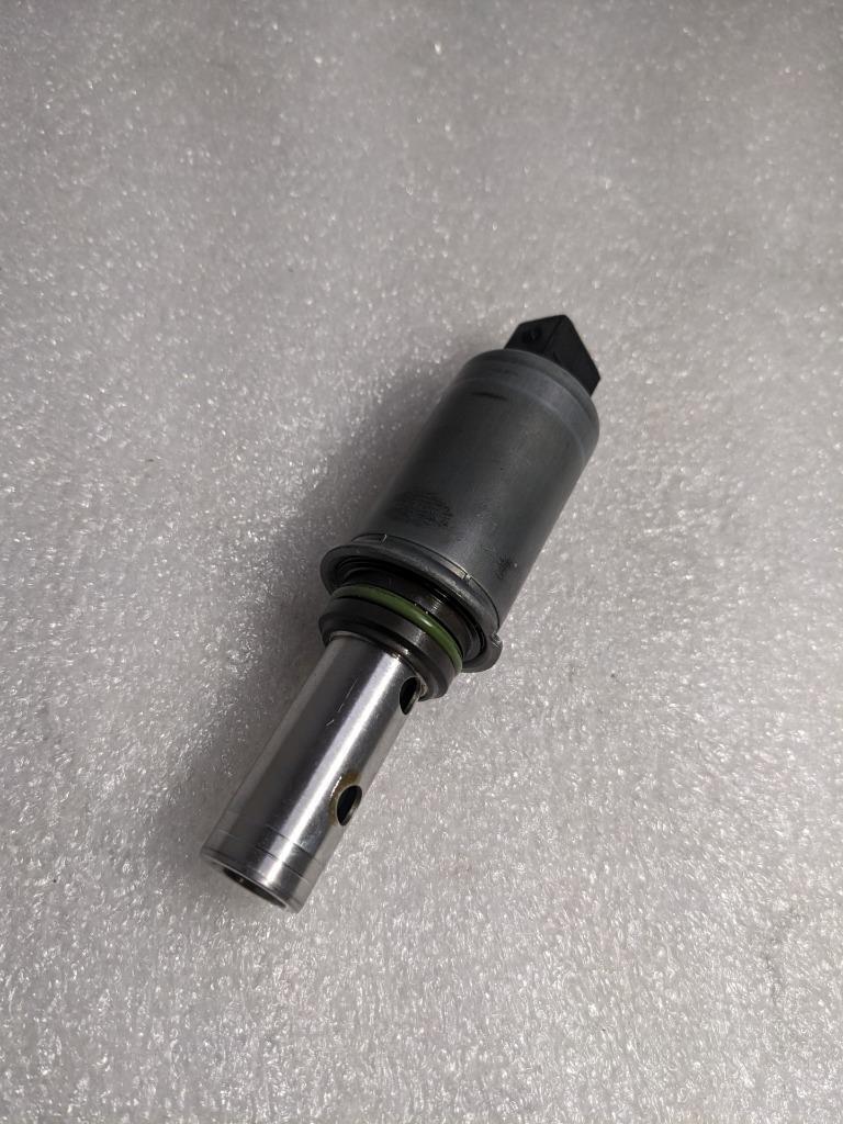 PORSCHE BOXSTER CAYMAN/911 CAMSHAFT ADJUSTER SOLENOID 99610530305 USED 996B.GLT3